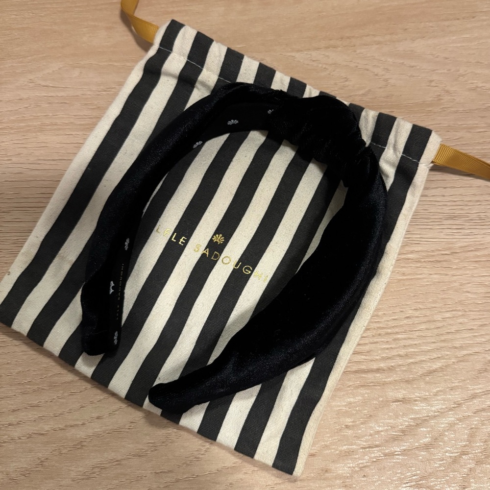 Lele Sadoughi Black Velvet Headband